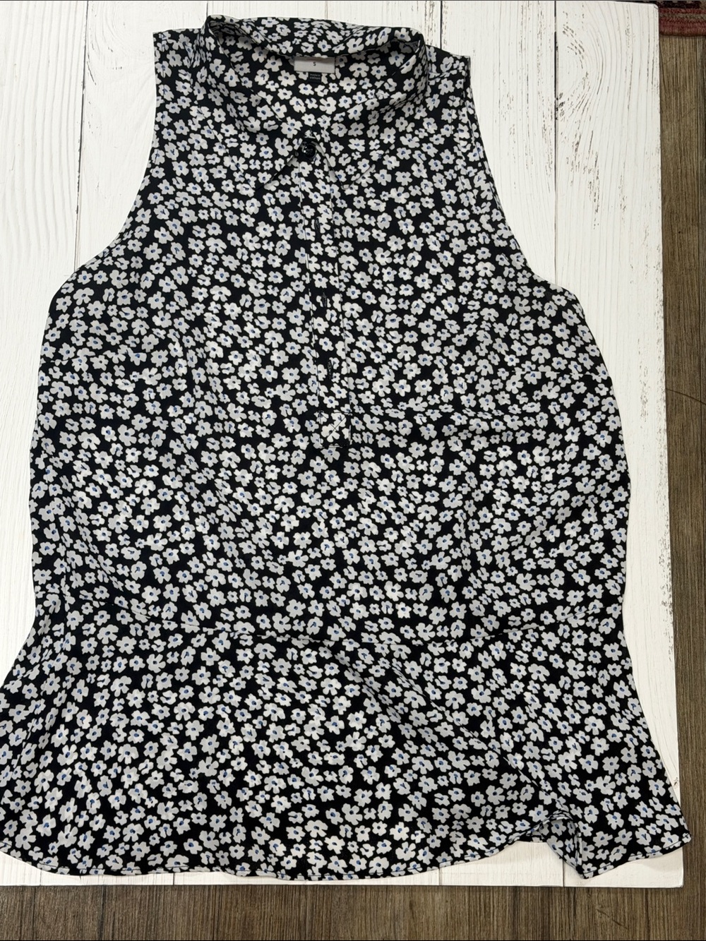 CAbi Befriend Black & White Floral Sleeveless Top